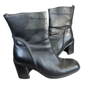 Vtg Y2K Bandolino Boots Black Pebble Leather Square Toe‎ Block 3” Heel Size 7B